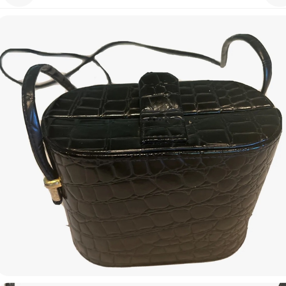 🔥SALE🔥Vintage BARGANZA Black Crocodile Crossbody Structured Bag, VEGAN!